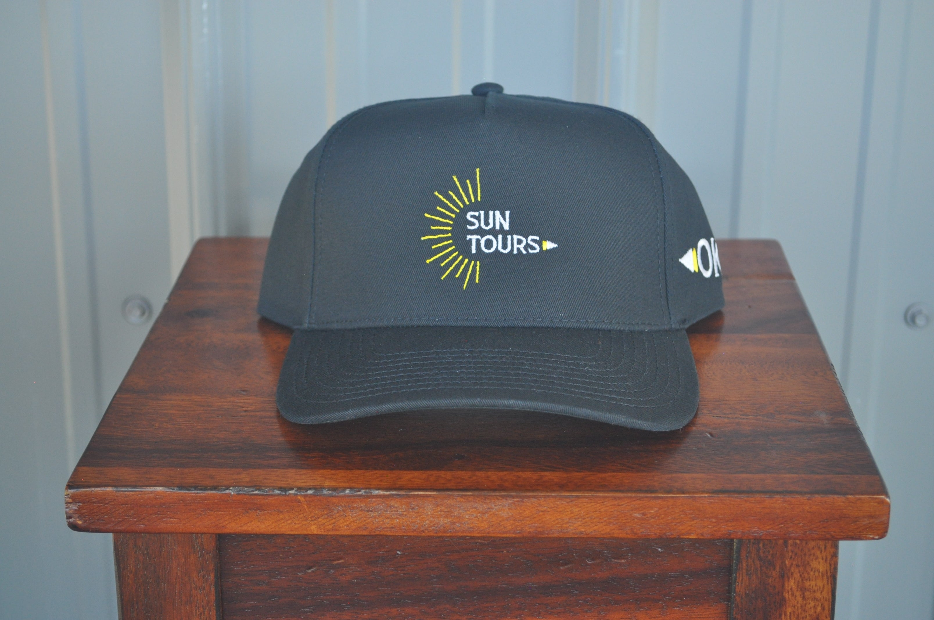 Oki Nǎatō'osii Hat