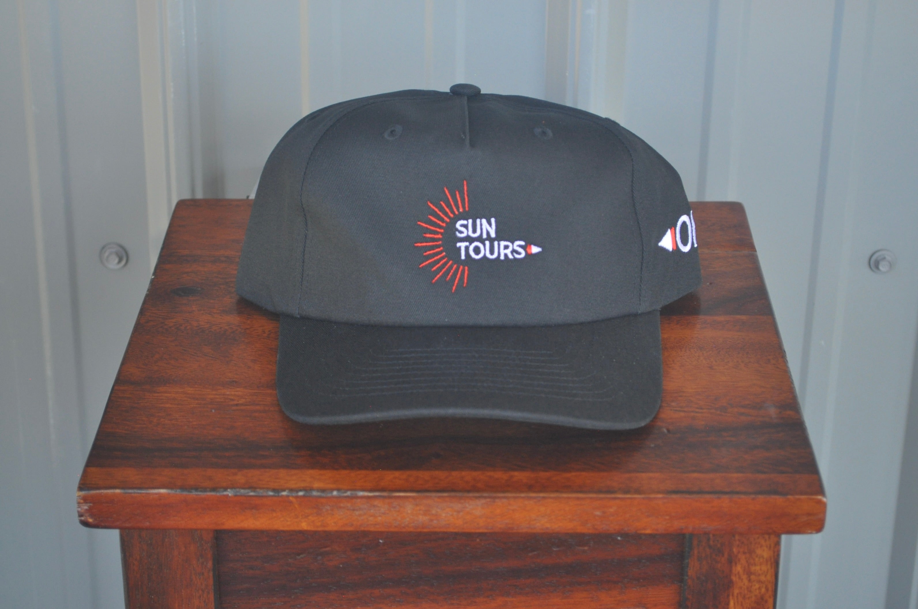 Oki Nǎatō'osii Hat