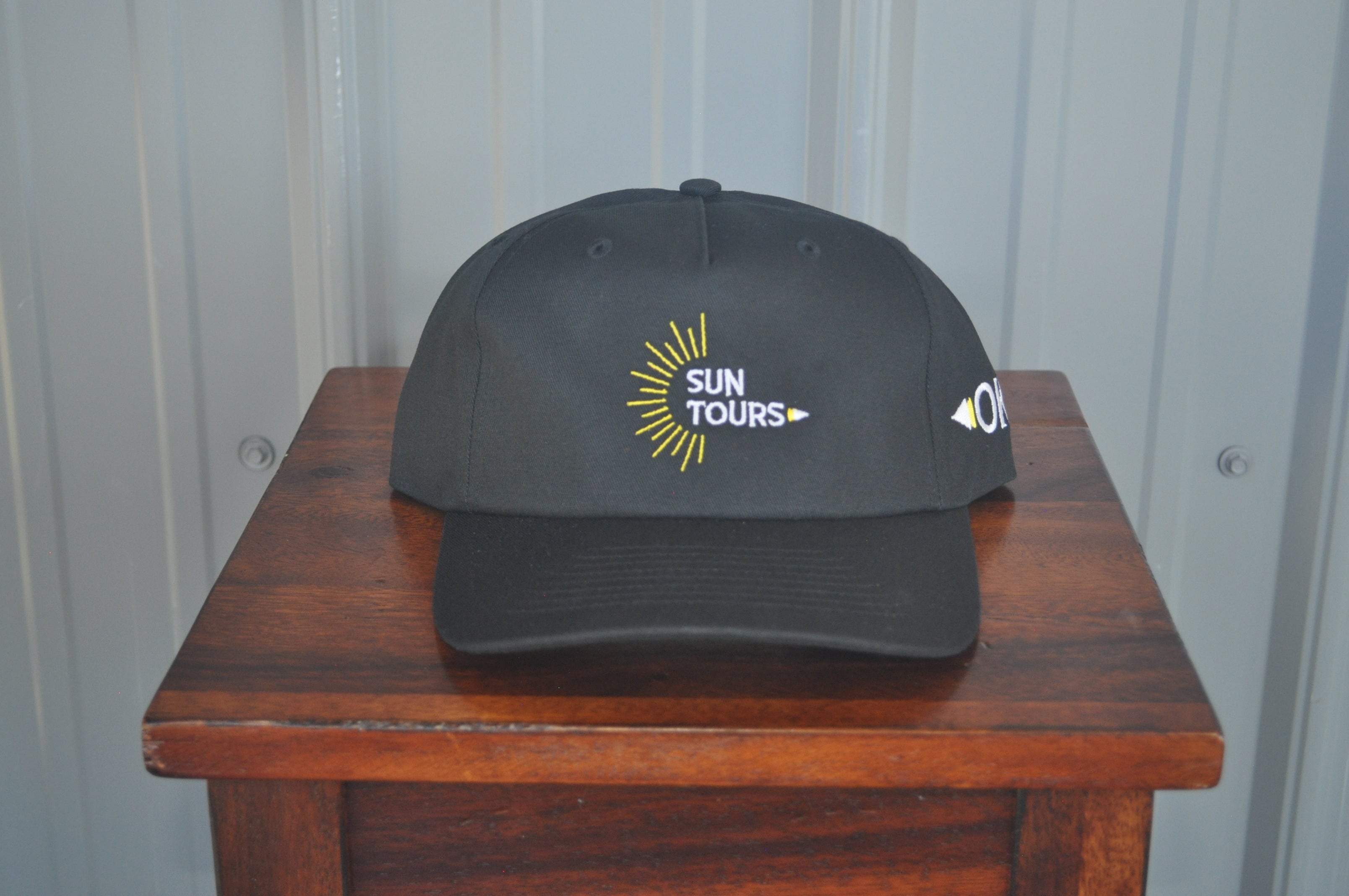 Oki Nǎatō'osii Hat